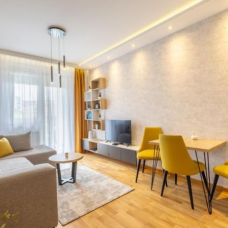 נובי סאד Arena Big Luxury Apartments מראה חיצוני תמונה