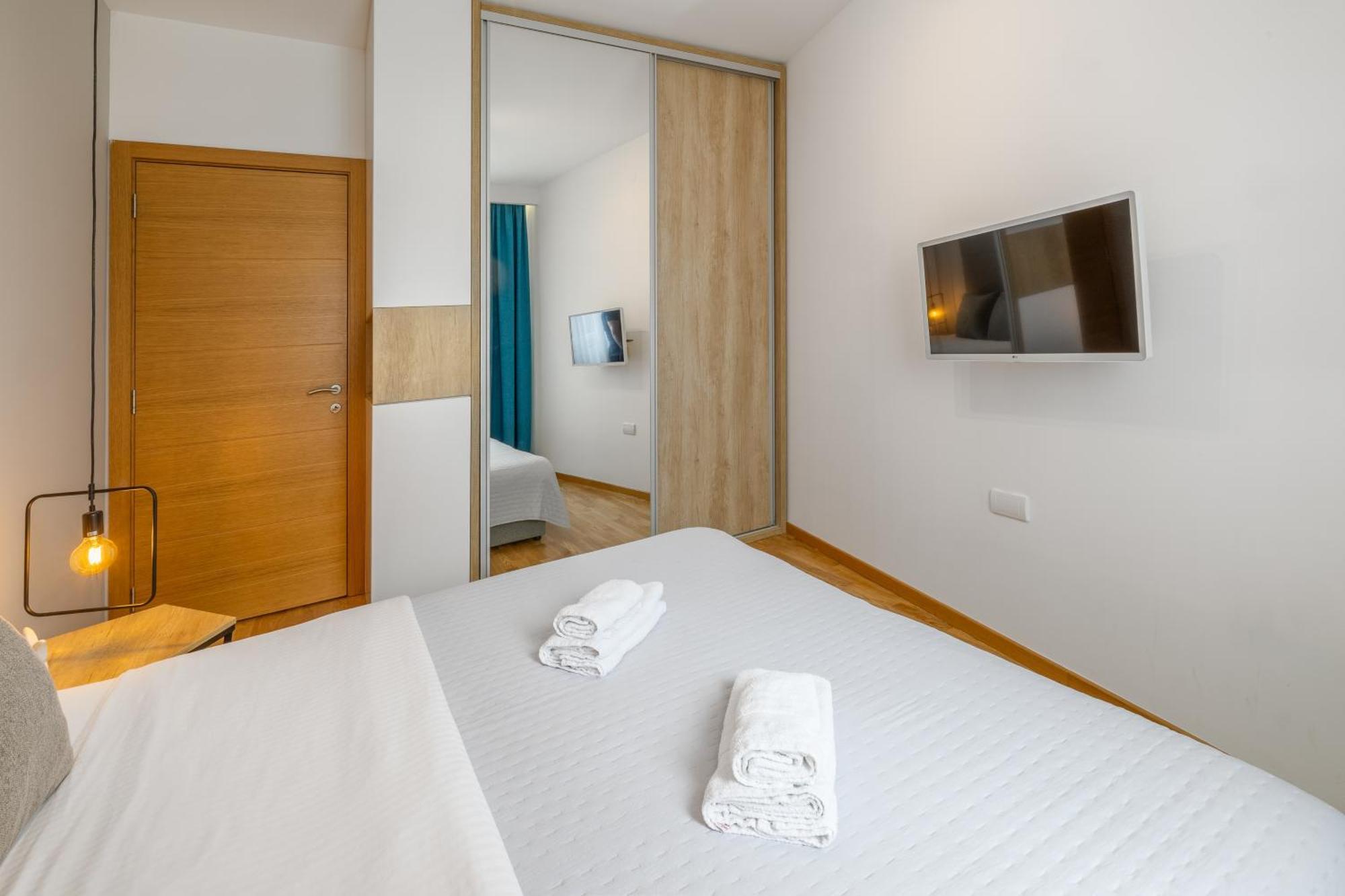 נובי סאד Arena Big Luxury Apartments מראה חיצוני תמונה
