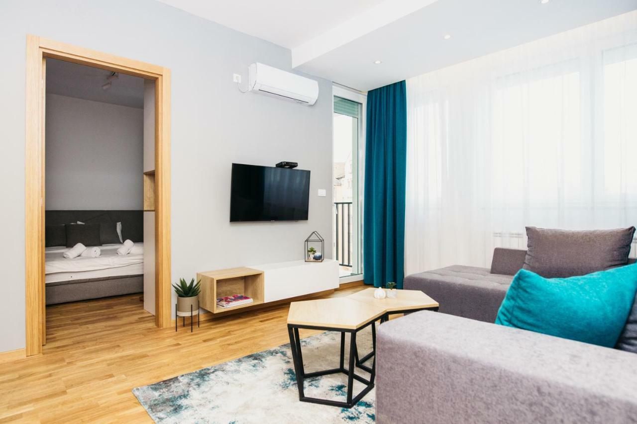 נובי סאד Arena Big Luxury Apartments מראה חיצוני תמונה