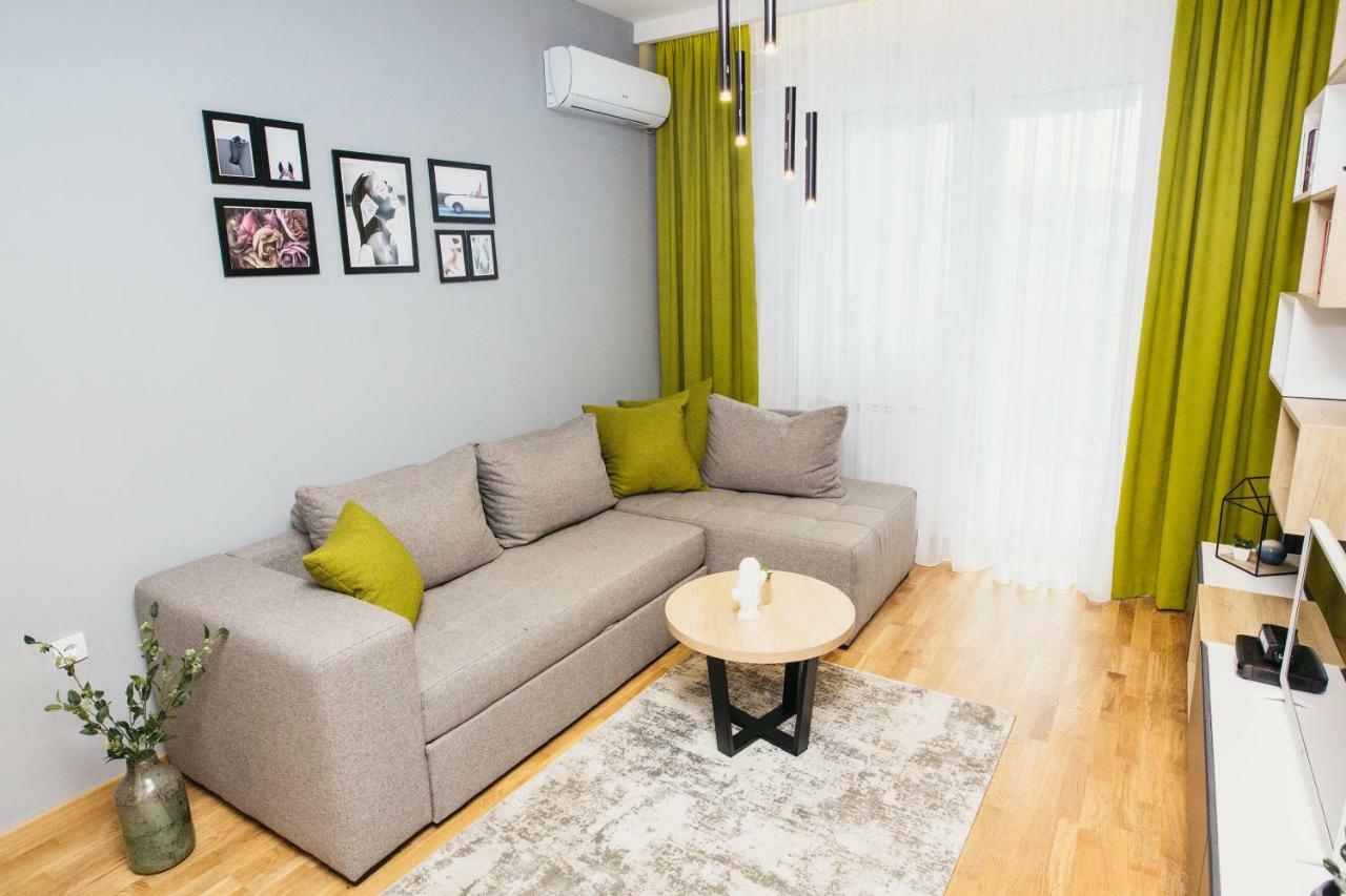 נובי סאד Arena Big Luxury Apartments מראה חיצוני תמונה